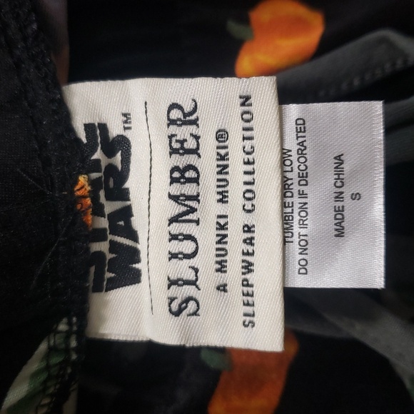 Munki Munki Star Wars NWOT Black Halloween Baby Yoda Sleep Shorts, S - Picture 3 of 6